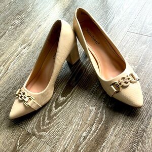NWOT Pierre Dumas Nude Heels 7.5
